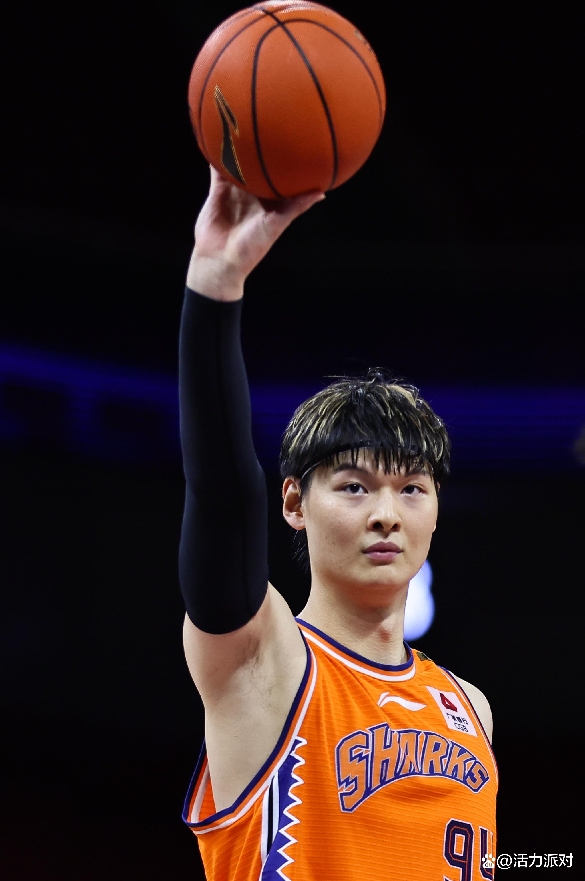 上海男篮新赛季疲劳不堪，需调整状态