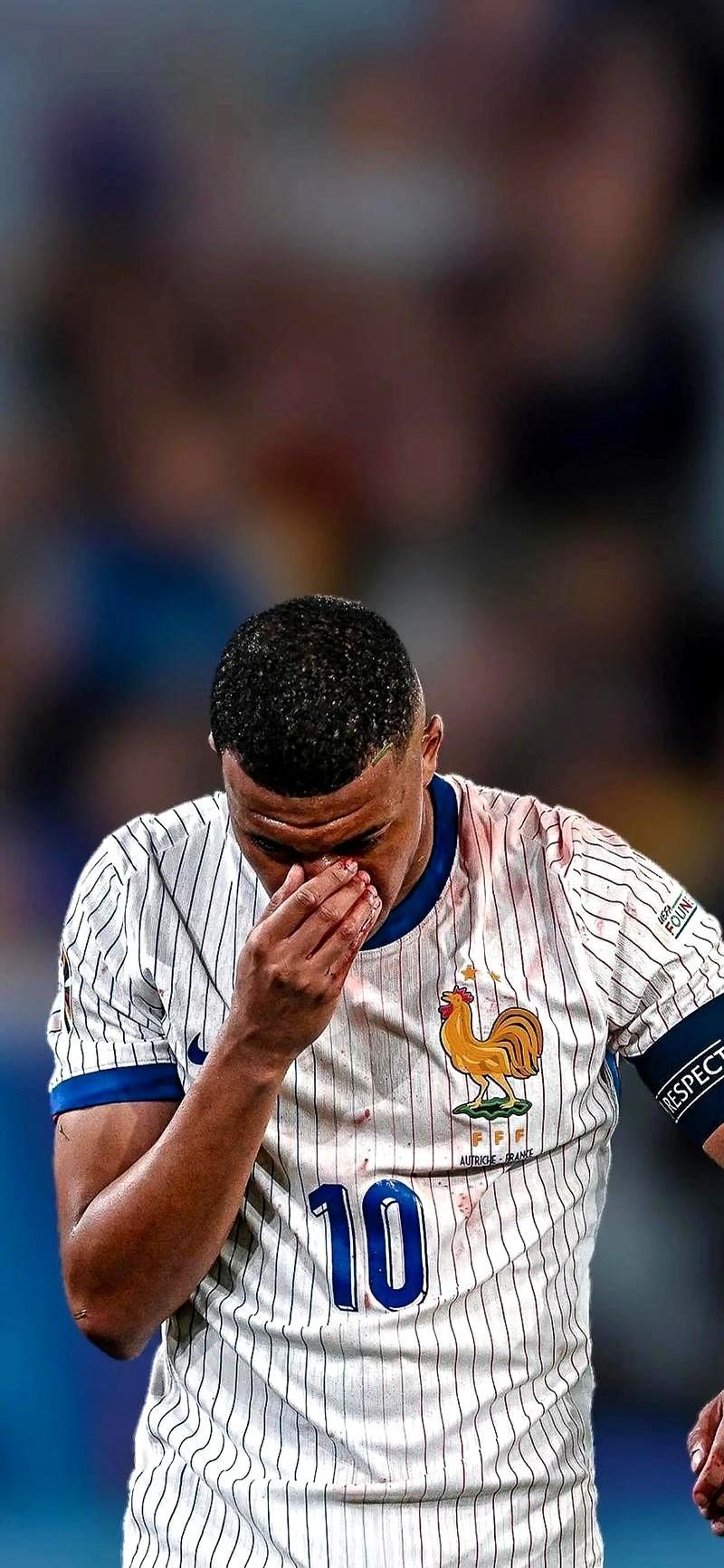 罗马队长受伤,球队士气受到影响 罗马队长受伤,球队士气受到影响