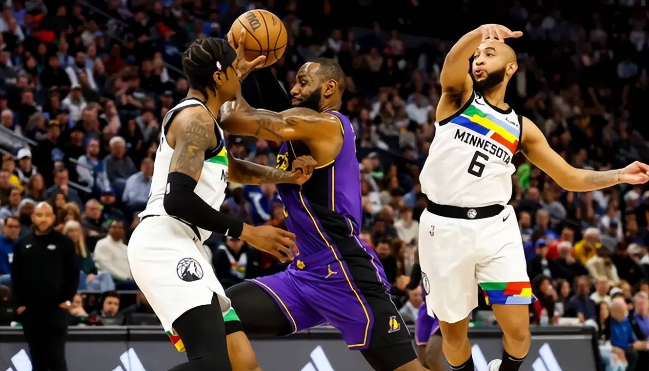 湖人队主场告捷，青年军展现强大实力