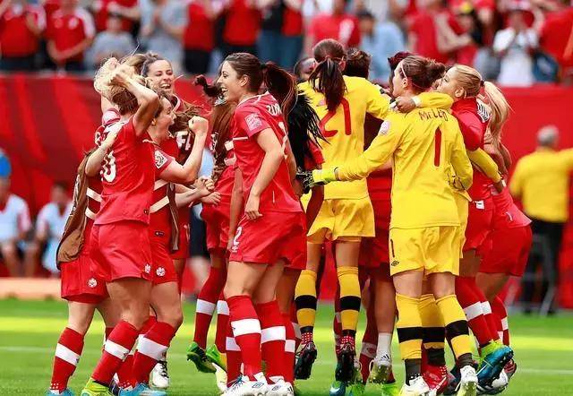 爱体育官网-西班牙女足加强训练,力争突破自我