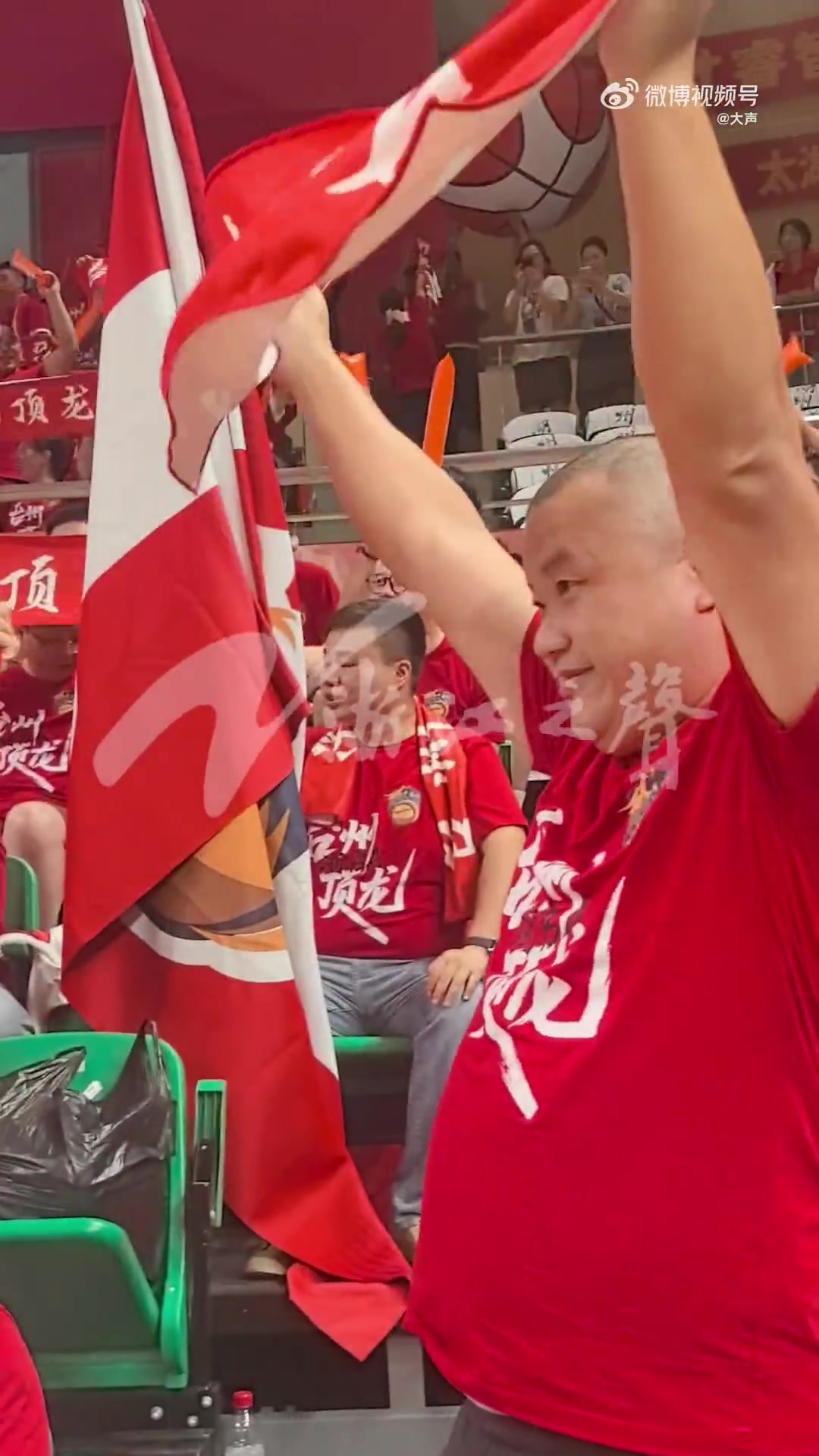 篮球热潮席卷全国,球迷热情高涨 篮球热潮席卷全国,球迷热情高涨