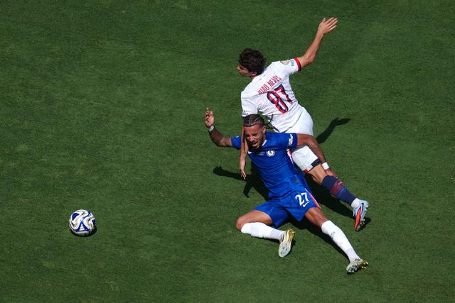 切尔西队备战面对法国联赛冠军球队