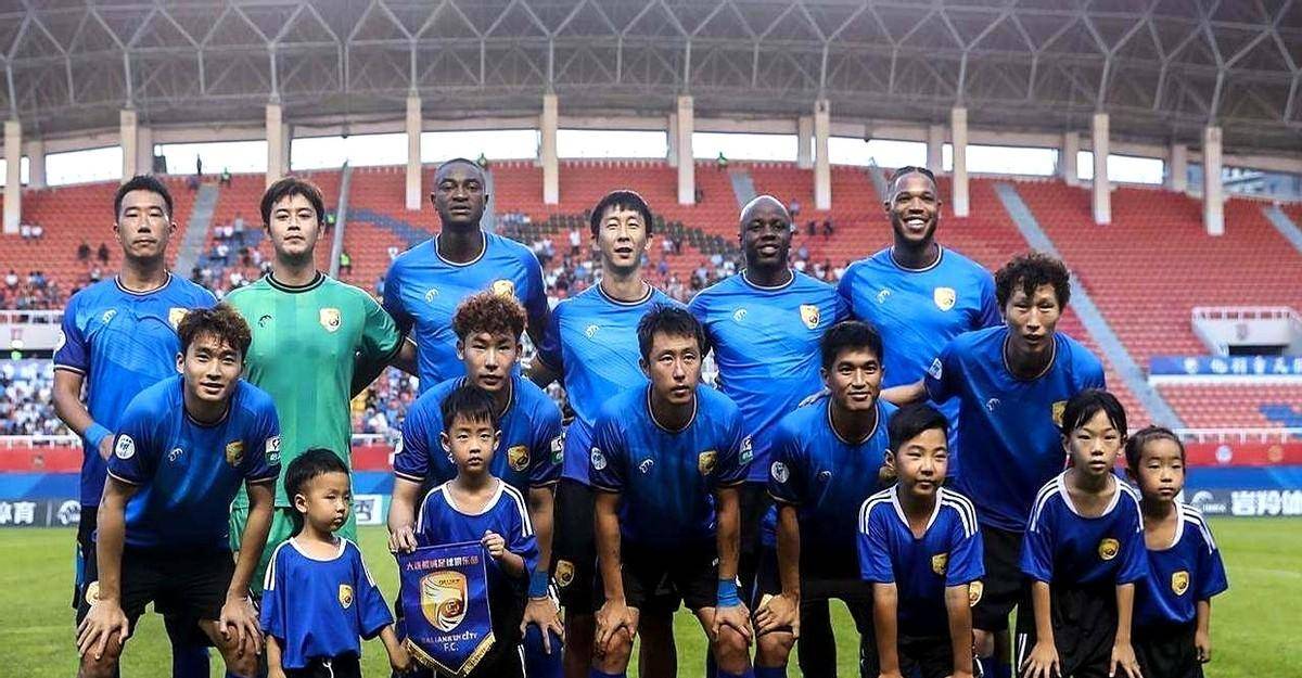 锁定客场!大连一方主场高空把握胜利宝地! 锁定客场!大连一方主场高空把握胜利宝地!