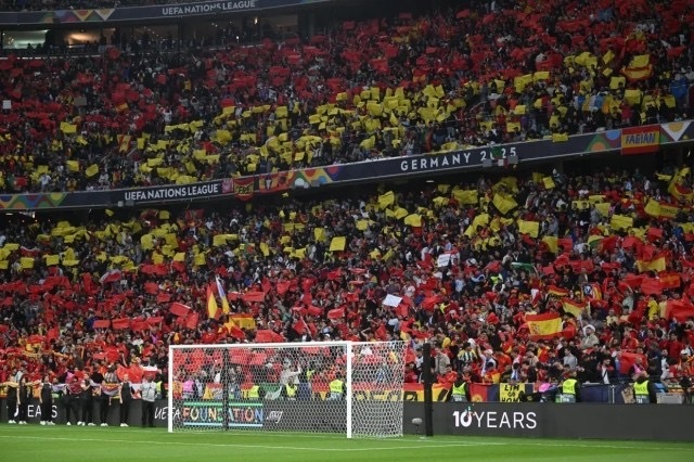 爱体育-足球盛事即将开启,球迷热血澎湃