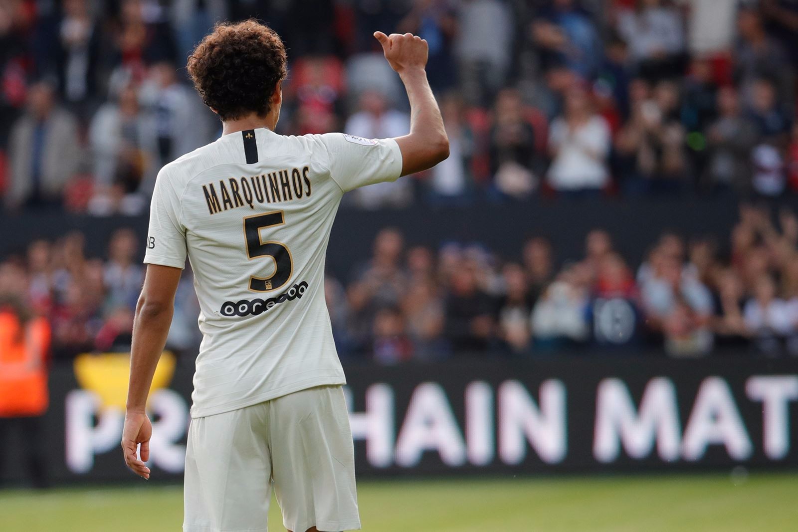 甘冈主场告捷,法甲积分榜前三步步逼近 甘冈主场告捷,法甲积分榜前三步步逼近