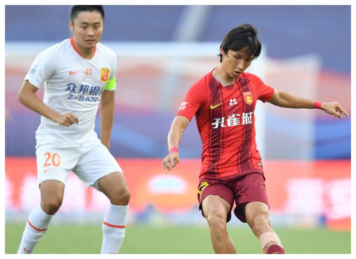 爱体育官方网站-河北华夏幸福客场大胜,积分榜上一跃成为黑马