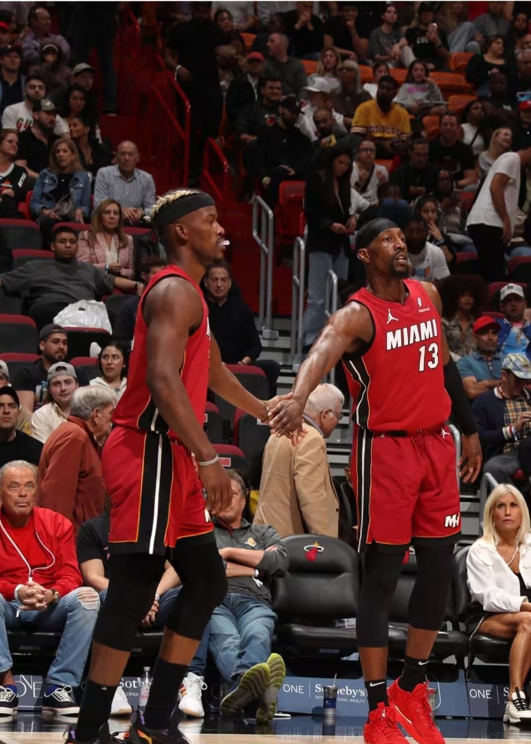 爱体育官网-热火内线崛起,为球队赢得关键胜利