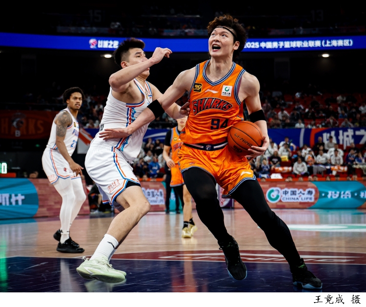 福建队豪取客场胜利,实现连胜 福建队豪取客场胜利,实现连胜