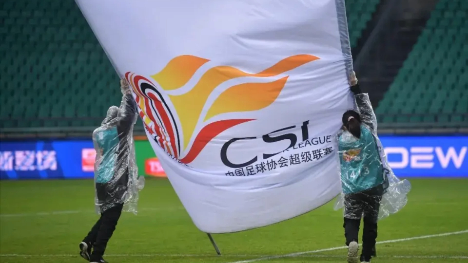 足球对战狂飙出场,劲敌相遇尽展实力 足球对战狂飙出场,劲敌相遇尽展实力