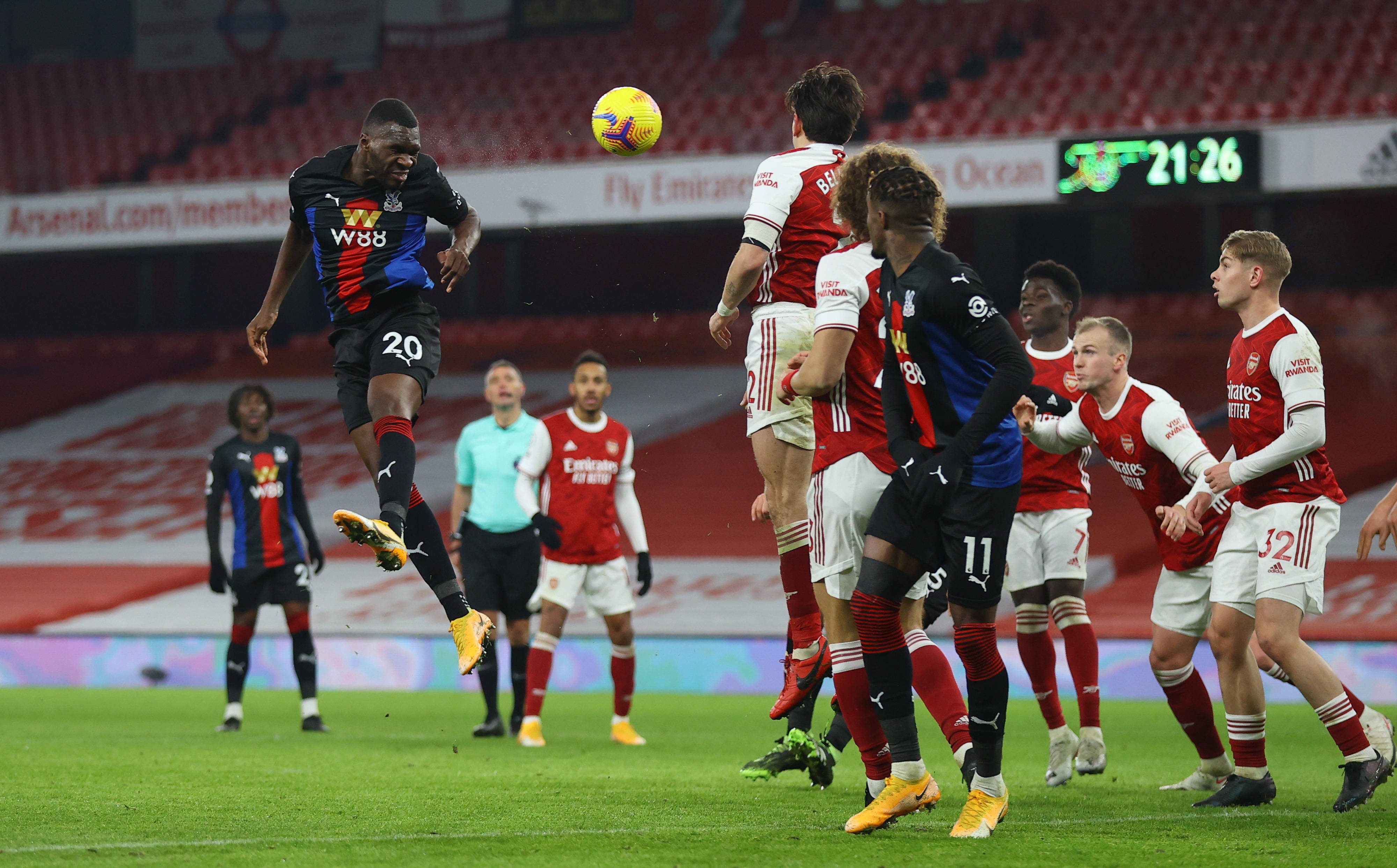 水晶宫鏖战平索尔斯堡,艰难取分 水晶宫鏖战平索尔斯堡,艰难取分