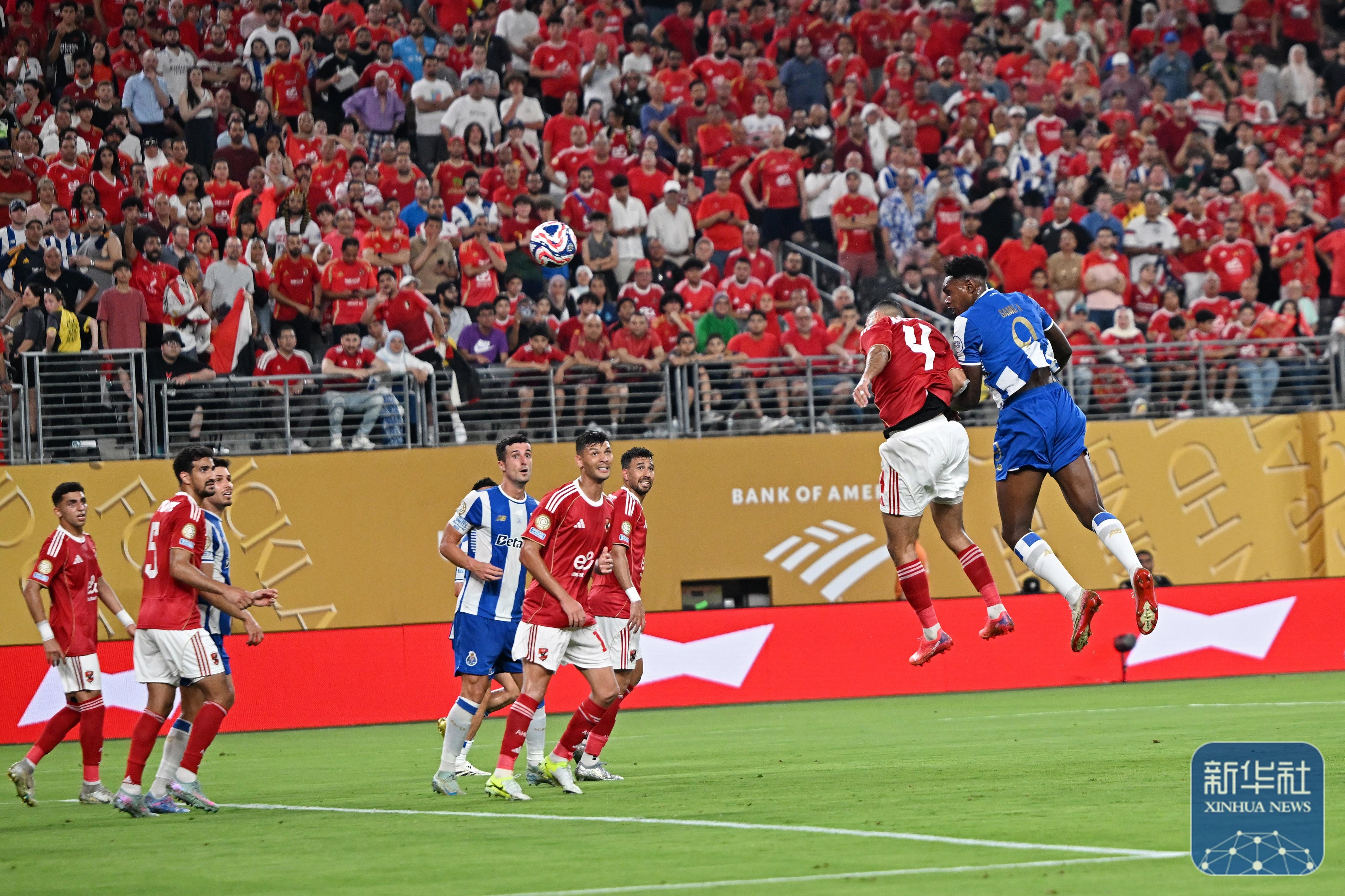 波兰队苦战击败斯洛伐克,晋级下一轮赛事 波兰队苦战击败斯洛伐克,晋级下一轮赛事