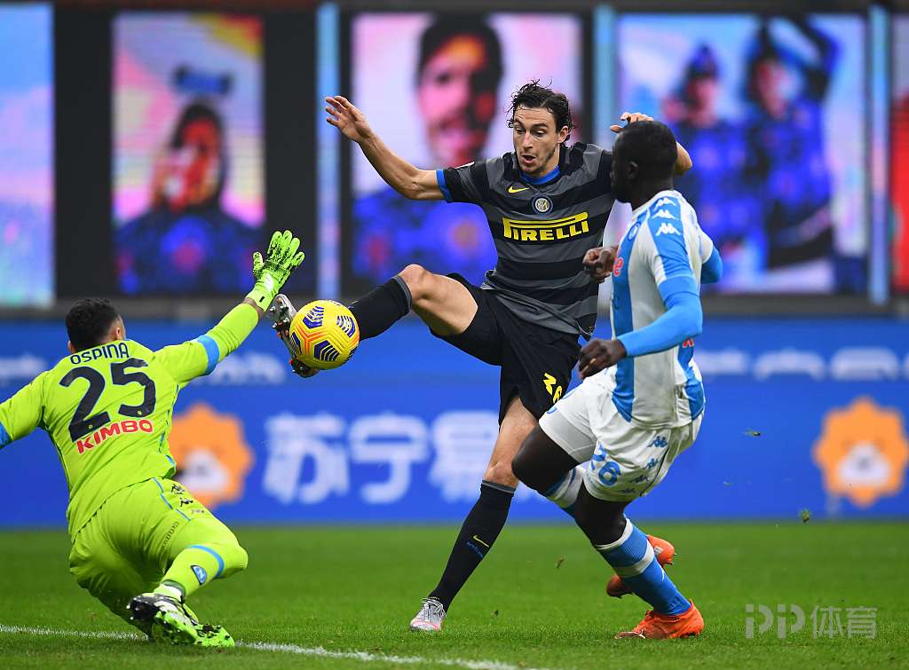 爱体育官网-马拉加主场大胜米兰,跻身欧洲强队行列