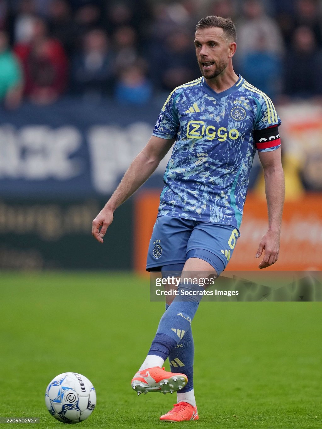 阿贾克斯在主场逼平对手,难解难分 阿贾克斯在主场逼平对手,难解难分