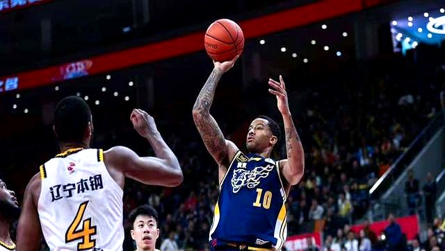 一场惊心动魄的比赛将让球迷为之记忆 一场惊心动魄的比赛将让球迷为之记忆