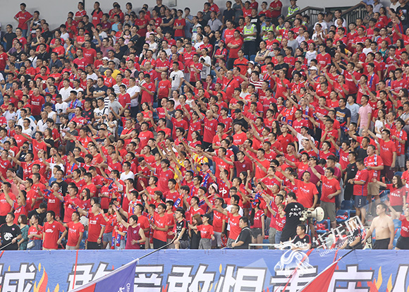 爱体育官网-重庆斯威遭遇连败,敬请期待球队反弹