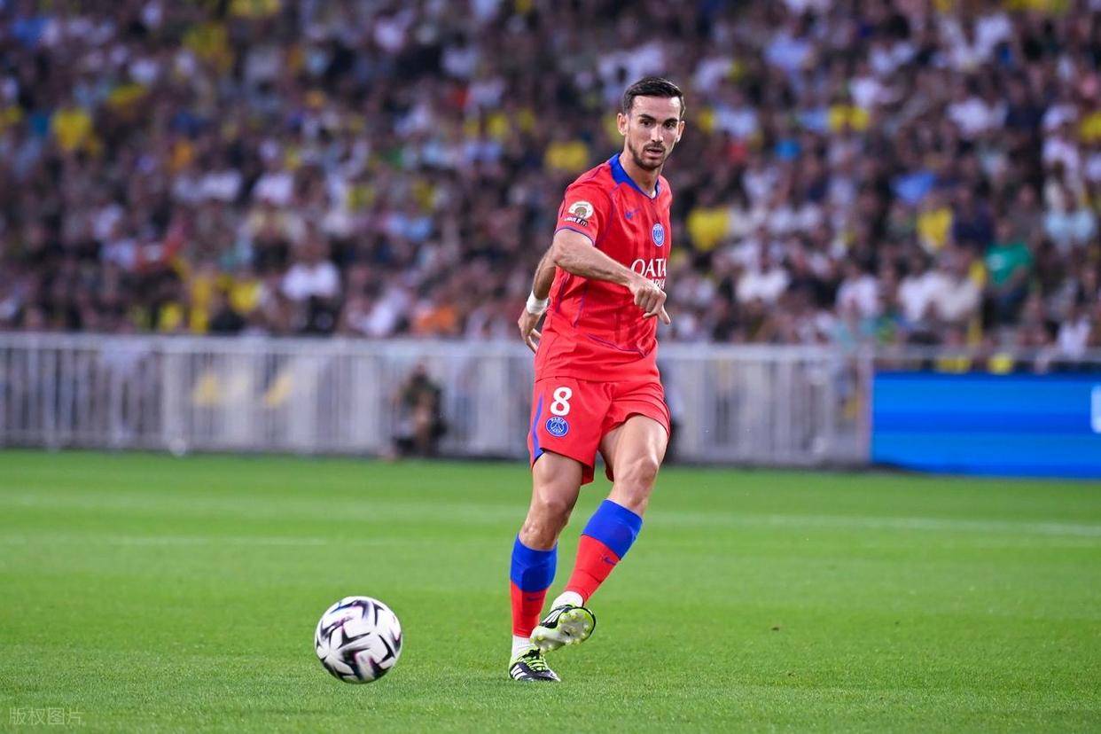 法甲争冠热门队伍引进国际球星 法甲争冠热门队伍引进国际球星