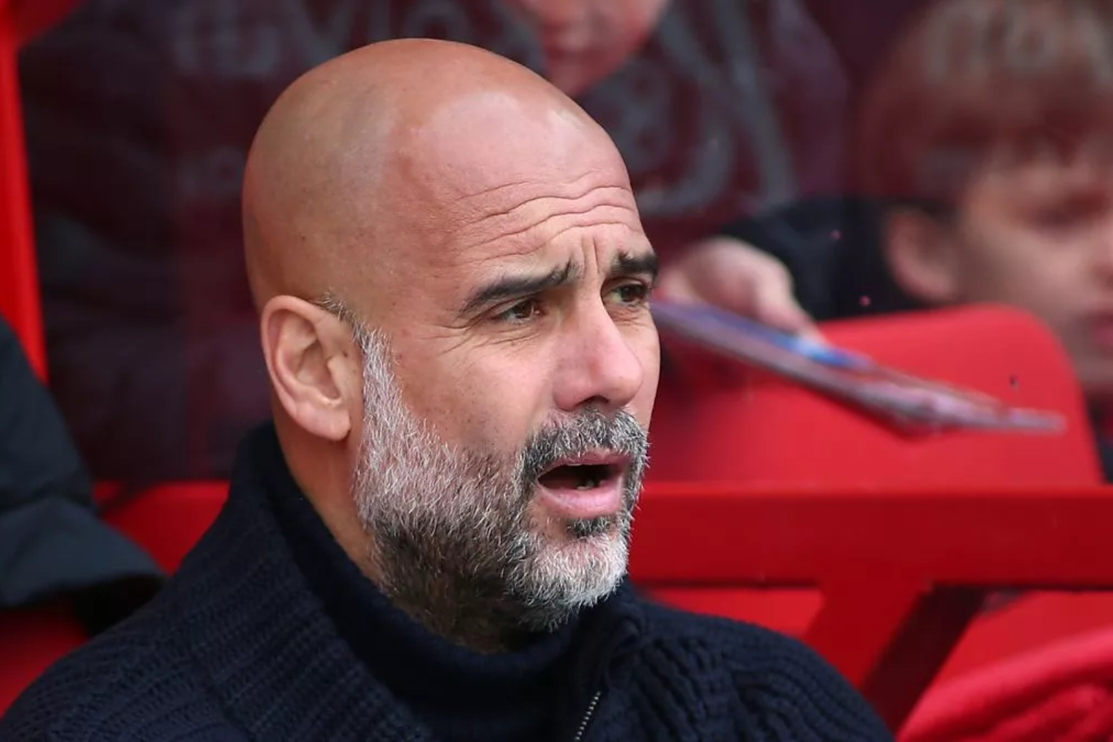 阿森纳主帅公开批评球员表现,气氛紧张 阿森纳主帅公开批评球员表现,气氛紧张