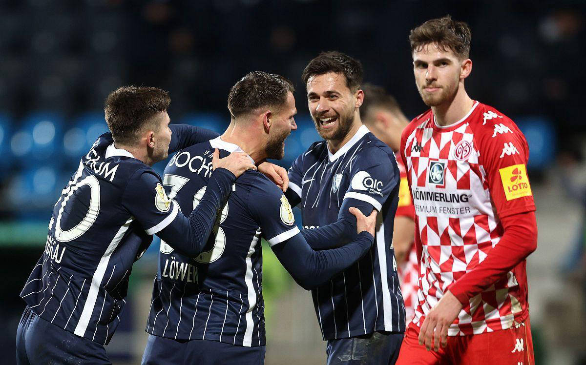 霍芬海姆战平对手,保持中游稳定 霍芬海姆战平对手,保持中游稳定