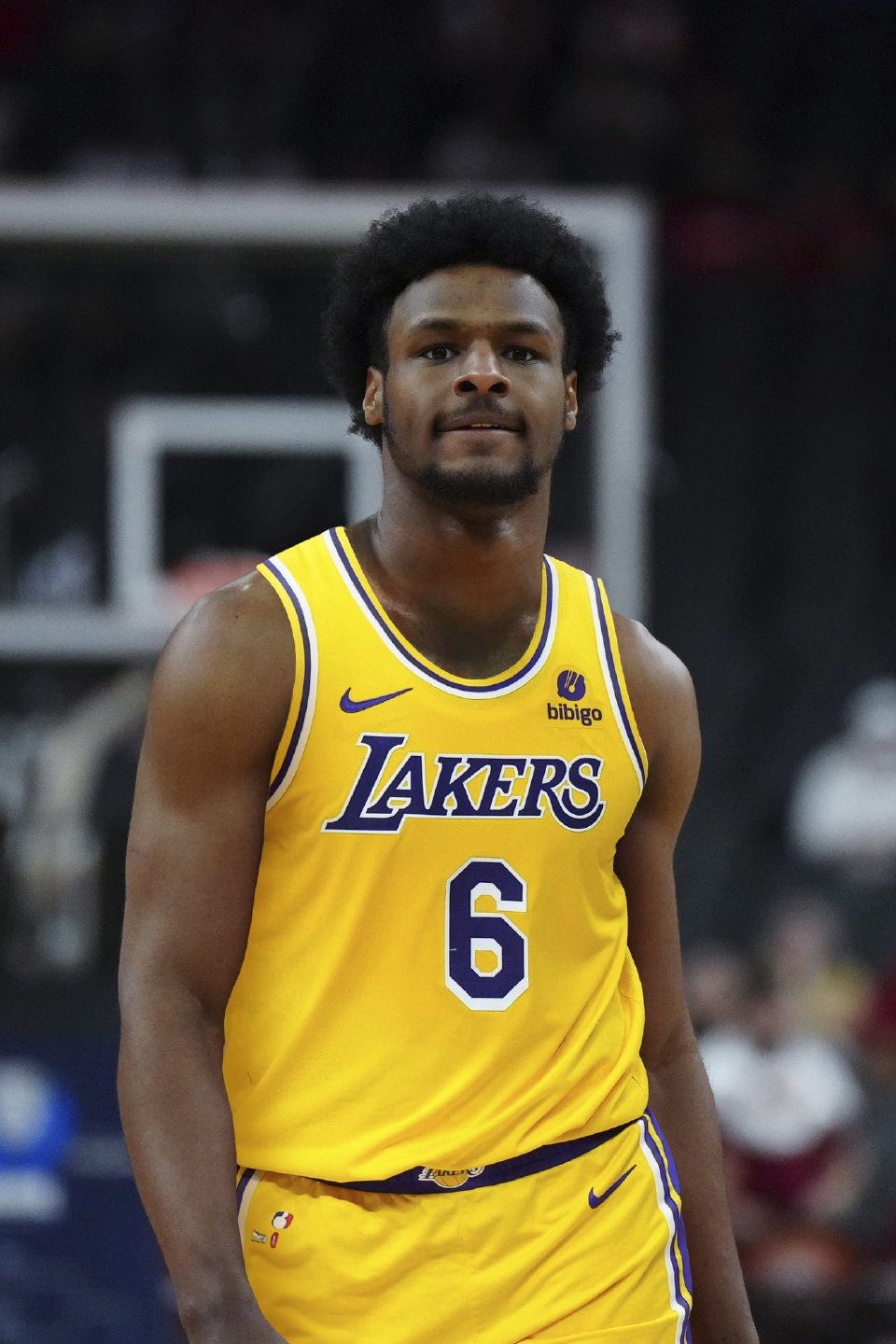 湖人队的新科球员逐渐发挥出色 湖人队的新科球员逐渐发挥出色