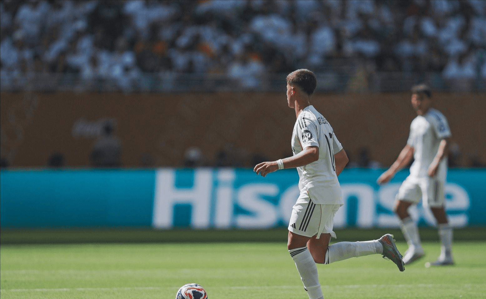 萨尔茨堡主场告捷,小组赛成功晋级 萨尔茨堡主场告捷,小组赛成功晋级