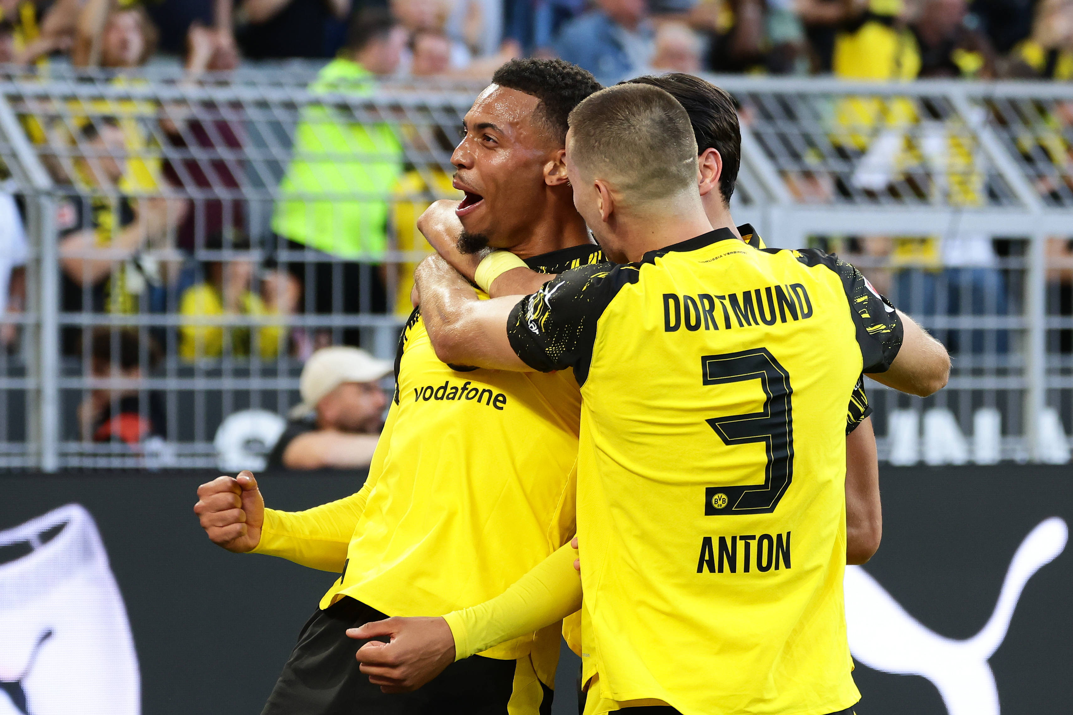 柏林联合球员赛后表现犹如一支军队 柏林联合球员赛后表现犹如一支军队