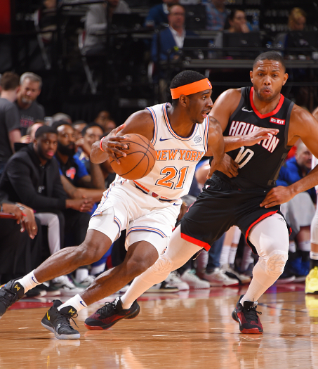 球队方阵严密,轻取重要比赛 球队方阵严密,轻取重要比赛