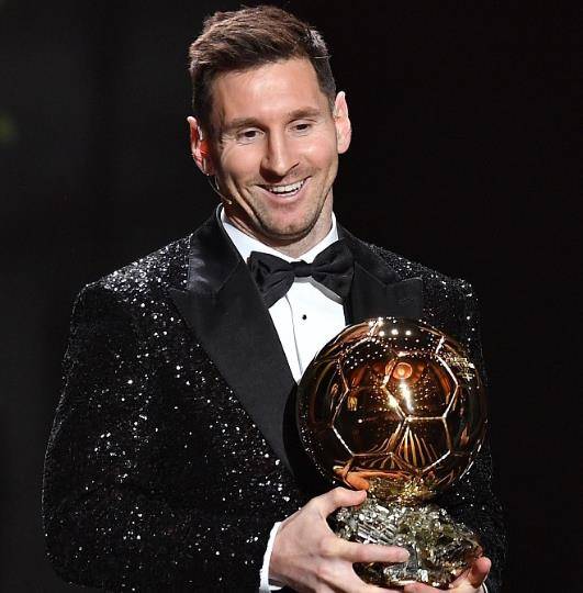 梅西破门连得两球，巴萨雄心勃勃