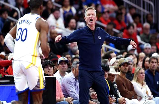 青年球员在国际篮球比赛中崭露头角 青年球员在国际篮球比赛中崭露头角