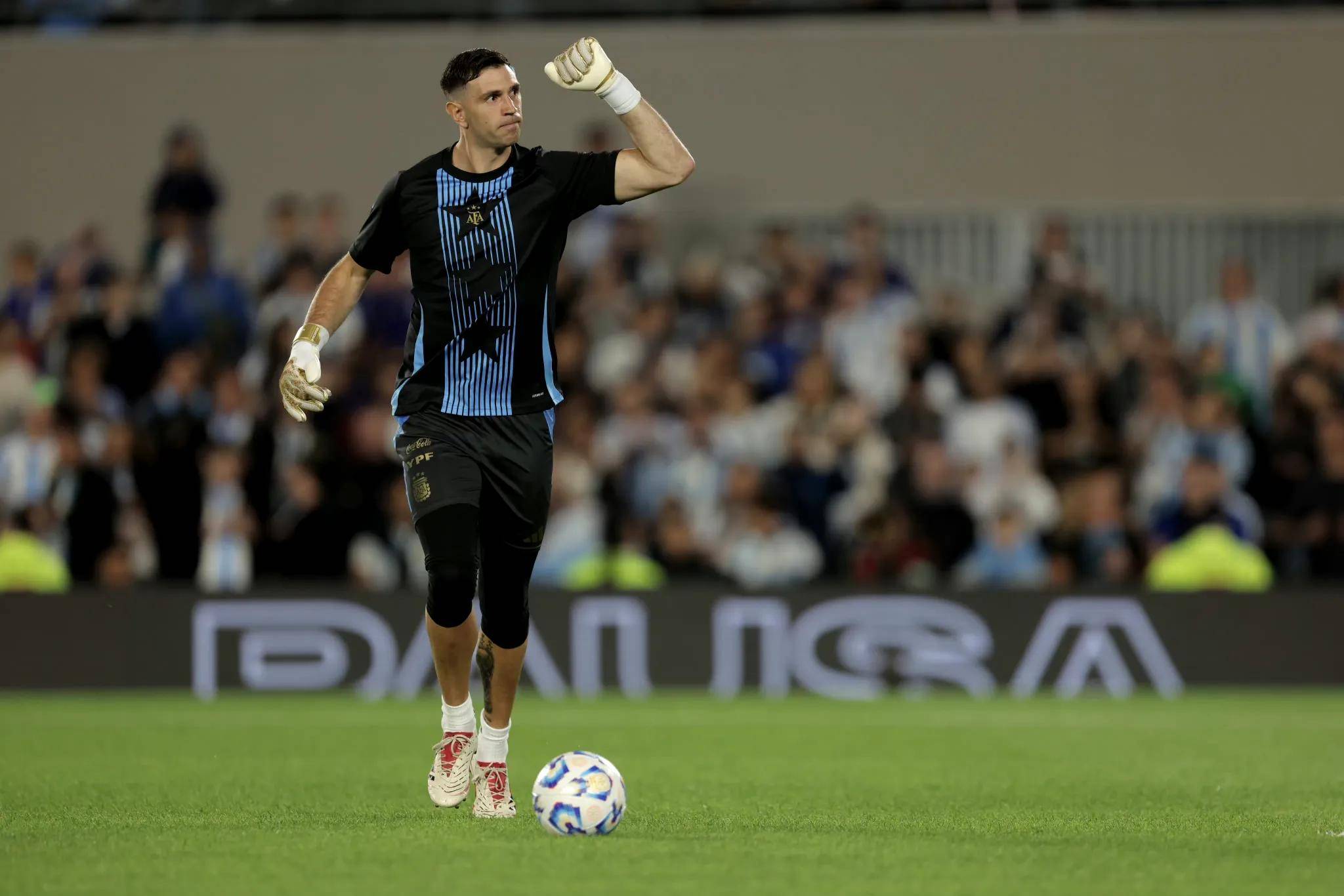 爱体育-阿根廷男子网球运动员纵横赛场,尽展风采