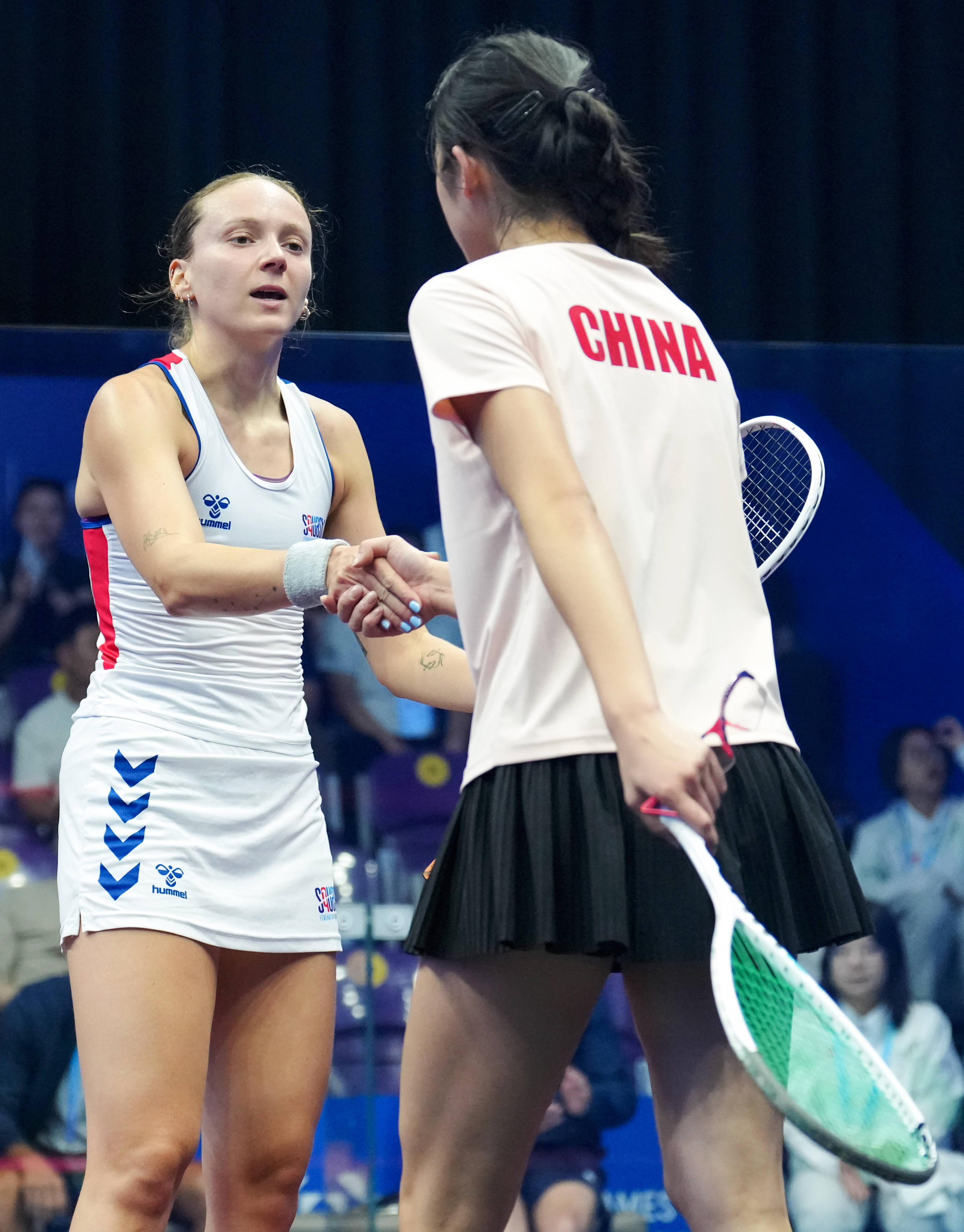 奥地利女子壁球选手脱颖而出,斩获金牌 奥地利女子壁球选手脱颖而出,斩获金牌