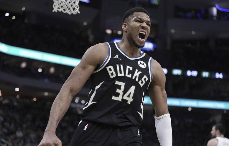 雄鹿客场惜败尼克斯,字母哥独得35分 雄鹿客场惜败尼克斯,字母哥独得35分