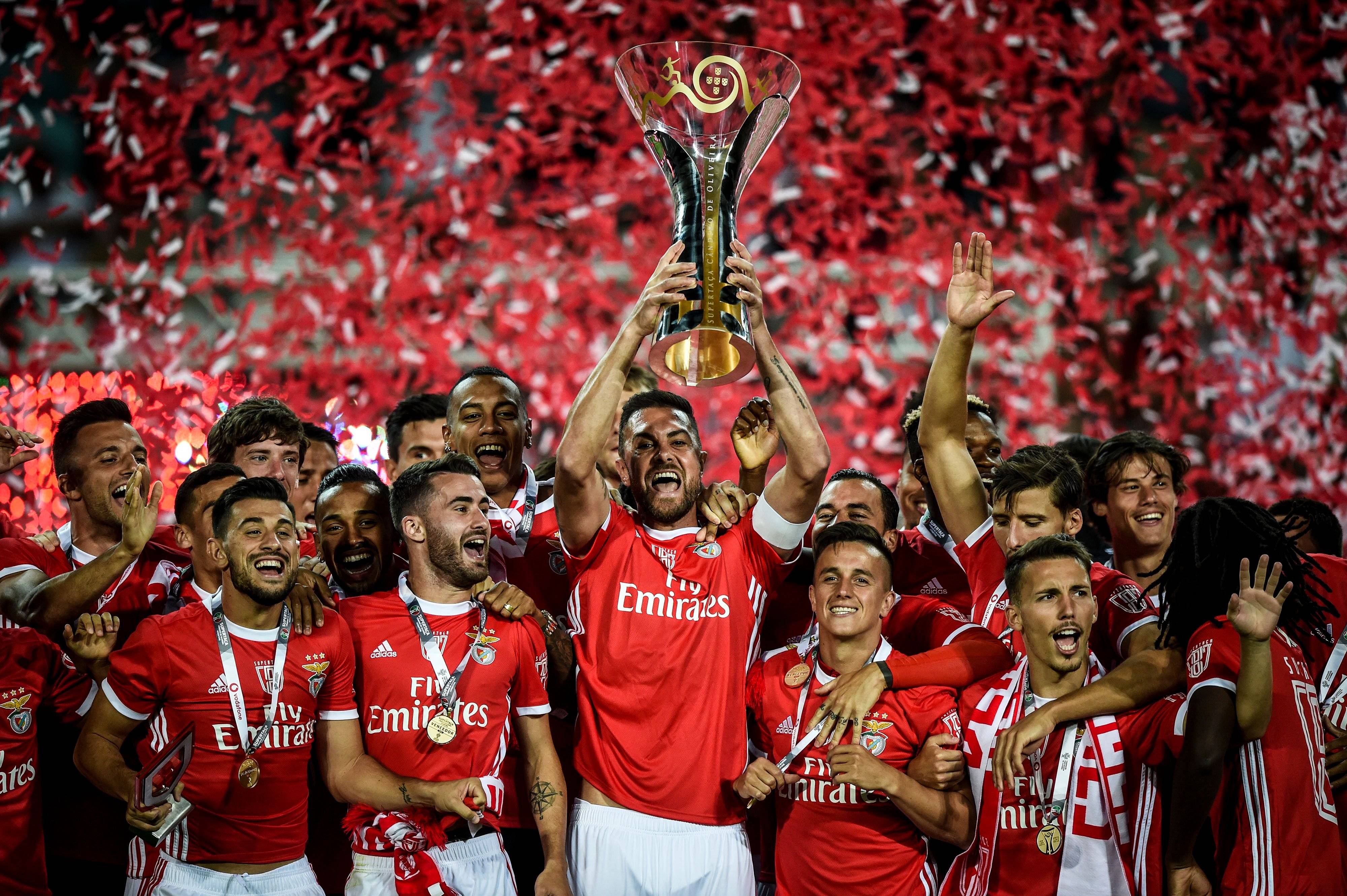 爱体育官方网站-乌克兰队火力全开,大胜葡萄牙挺进半决赛!