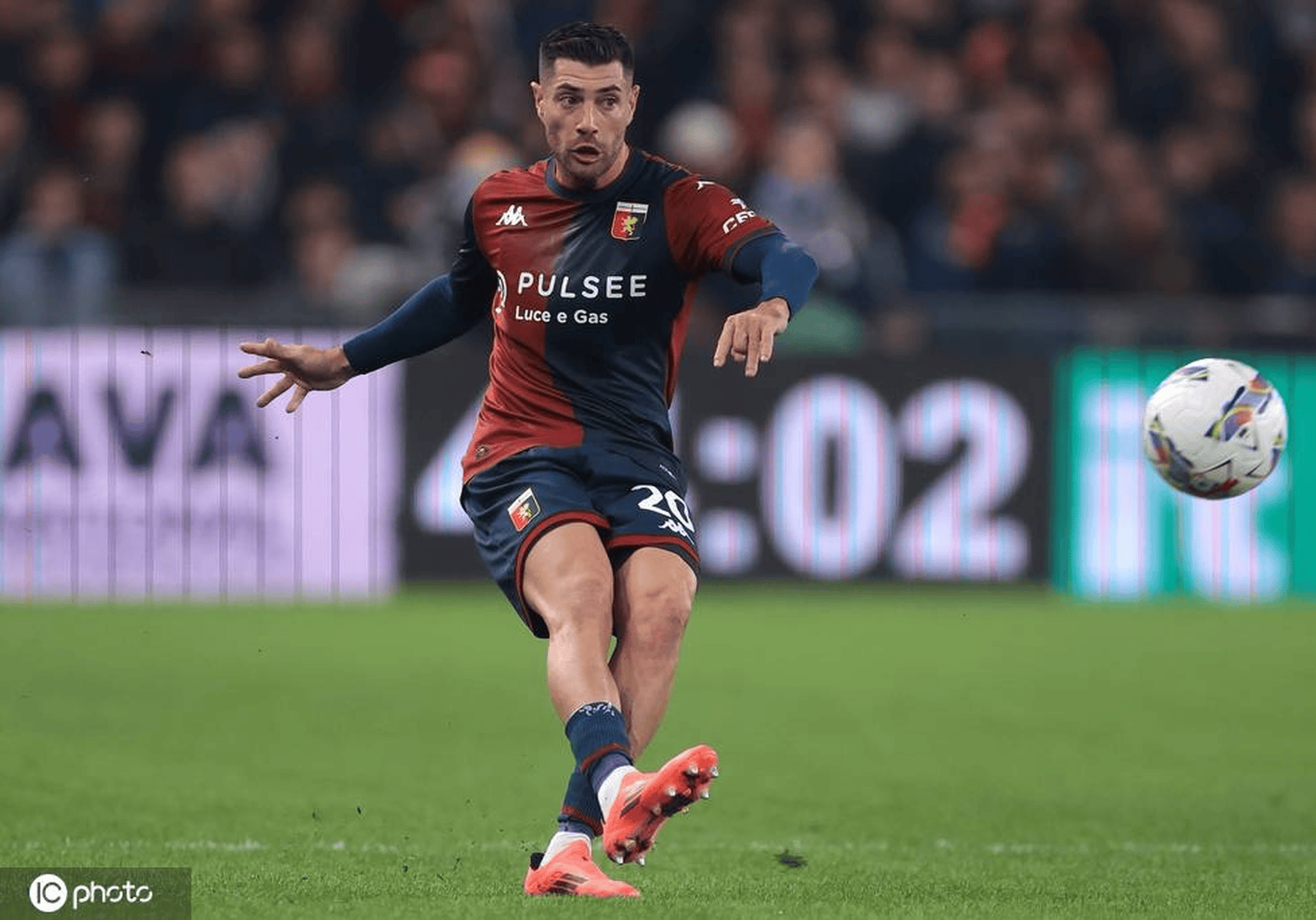 爱体育官网-热那亚逆转取胜,擦亮球队荣耀