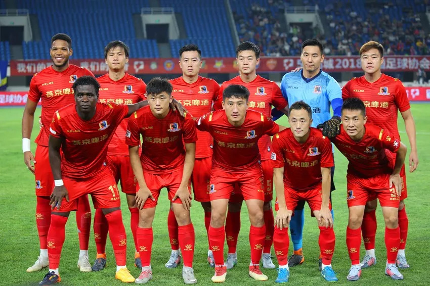 爱体育-猛狗队主场不败记录被打破,失利令人遗憾