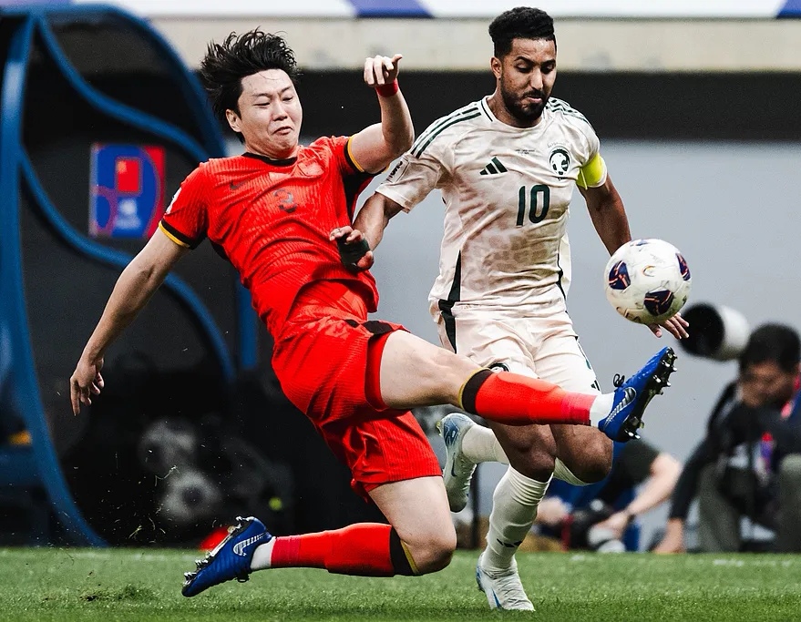 爱体育官方网站-佛罗伦萨拼尽全力，却遗憾失利遭遇困境