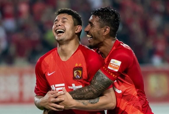 爱体育官方网站-广州队目前领跑积分榜，士气高涨