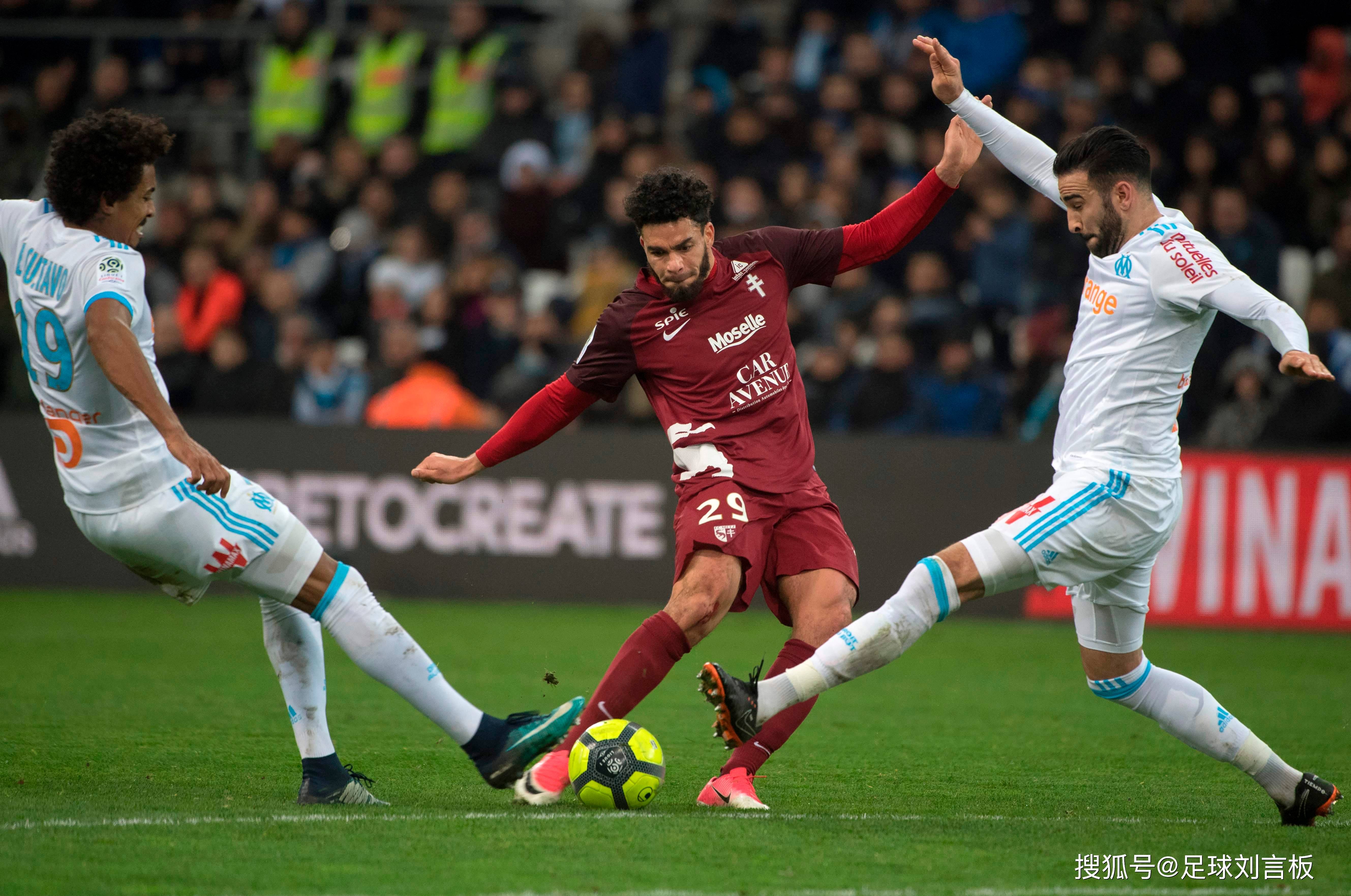 爱体育官方网站-圣埃蒂安战胜对手,全队振奋