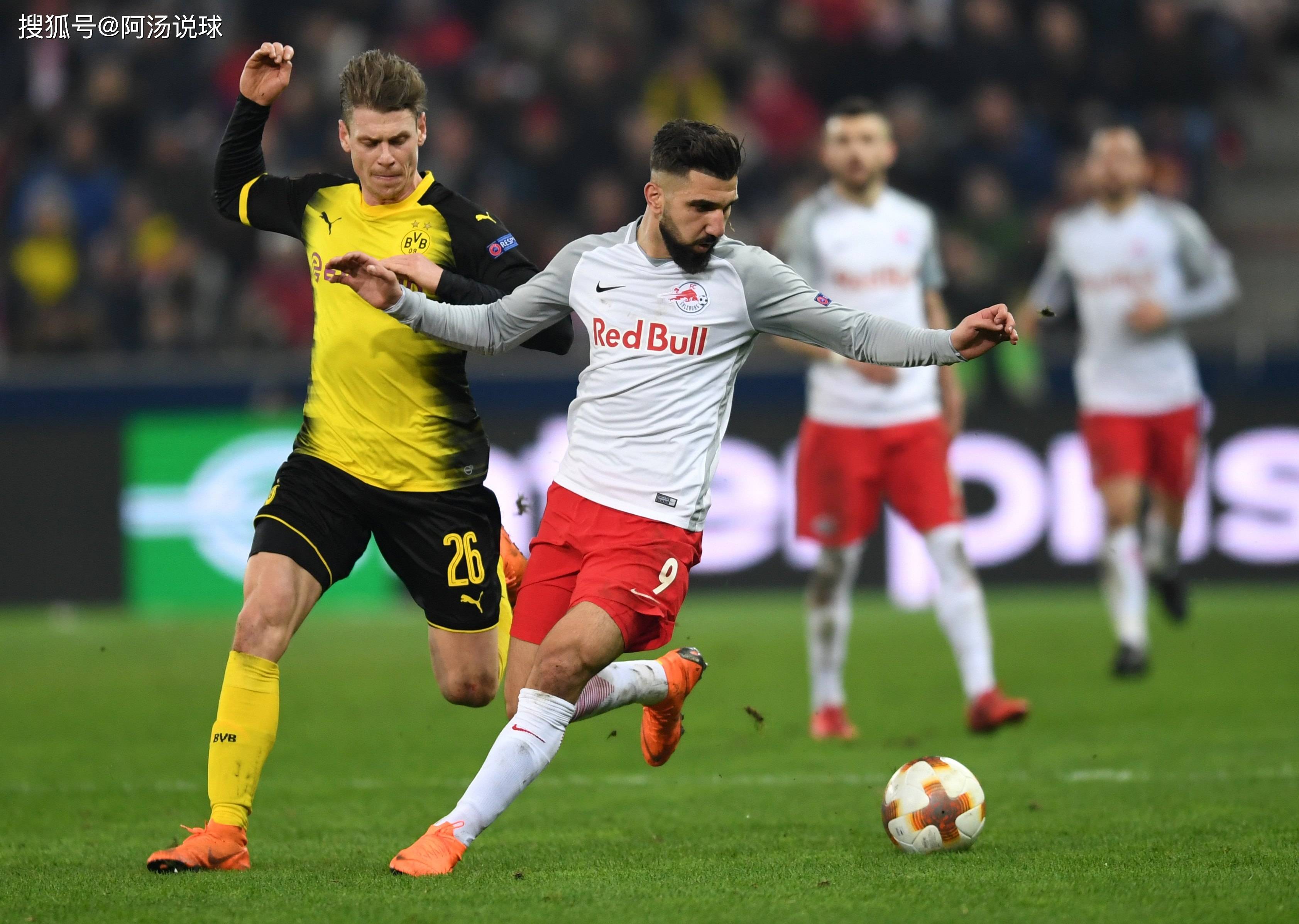 爱体育-欧国联比赛一名前锋传球助攻登科打入制胜球