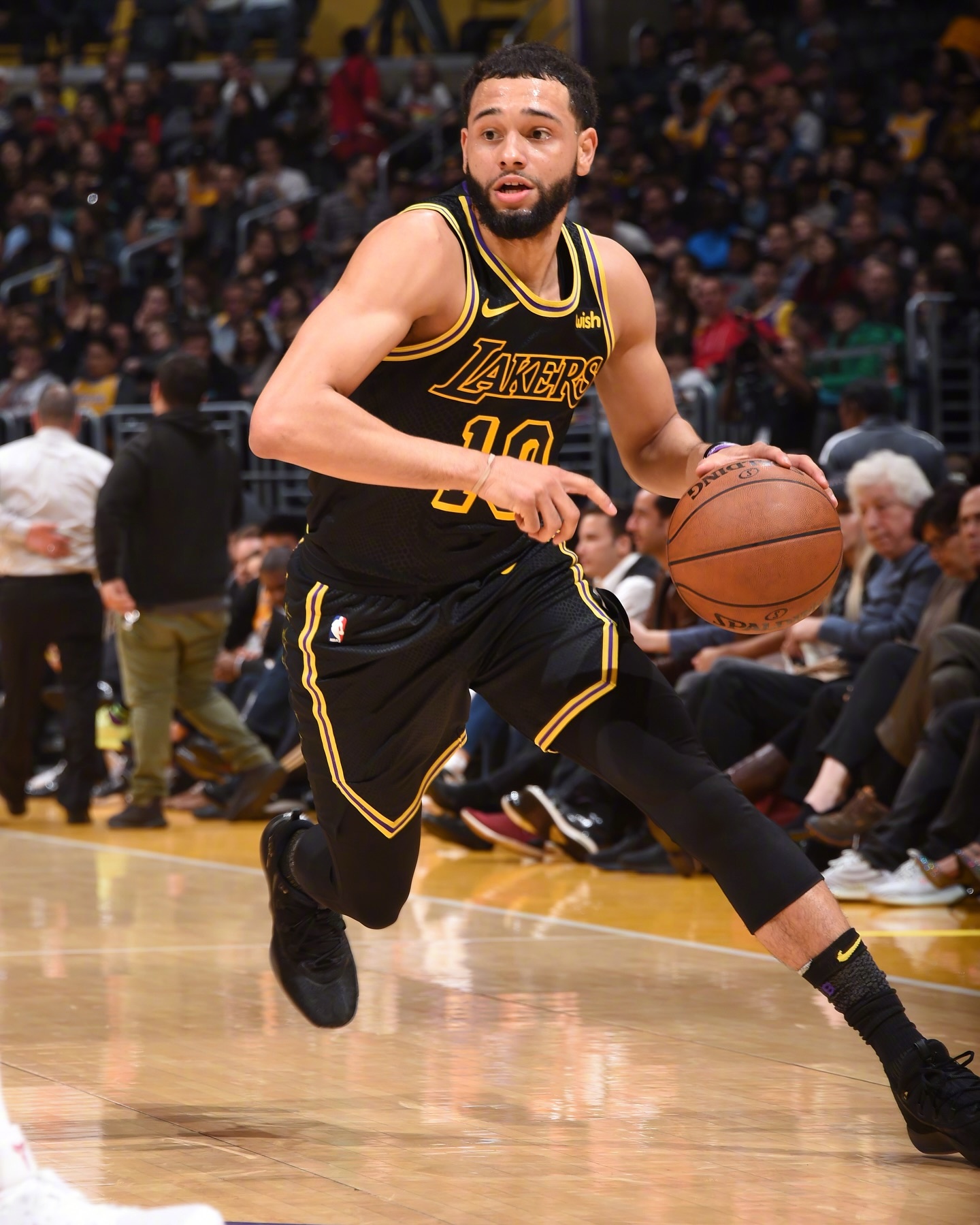 湖人队的队员伤愈复出表现出色 湖人队的队员伤愈复出表现出色