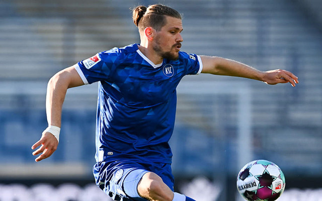 卡尔斯鲁厄逆转成功,保级形势一片大好 卡尔斯鲁厄逆转成功,保级形势一片大好