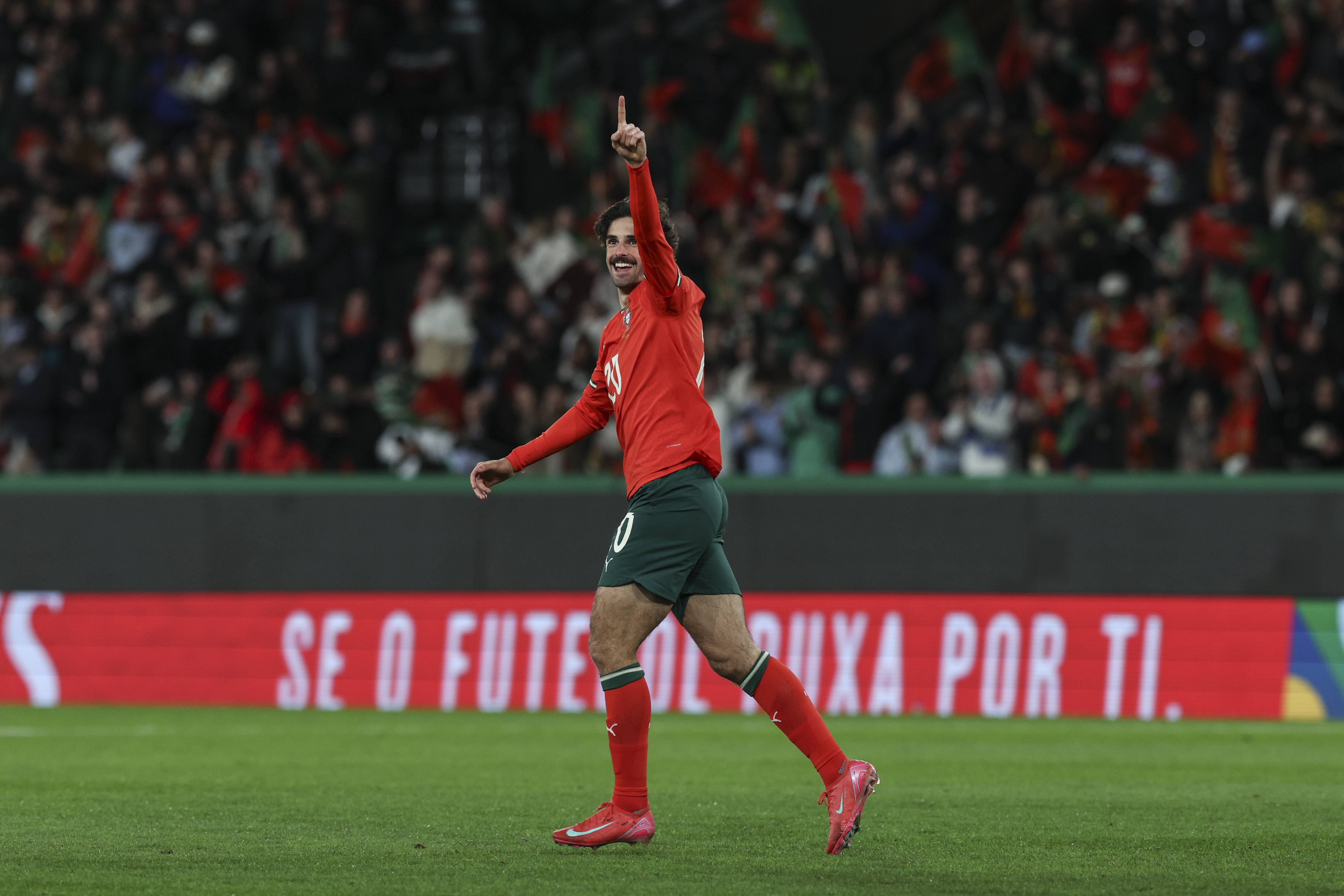 爱体育-葡萄牙队预选赛结束,战绩鹤立鸡群