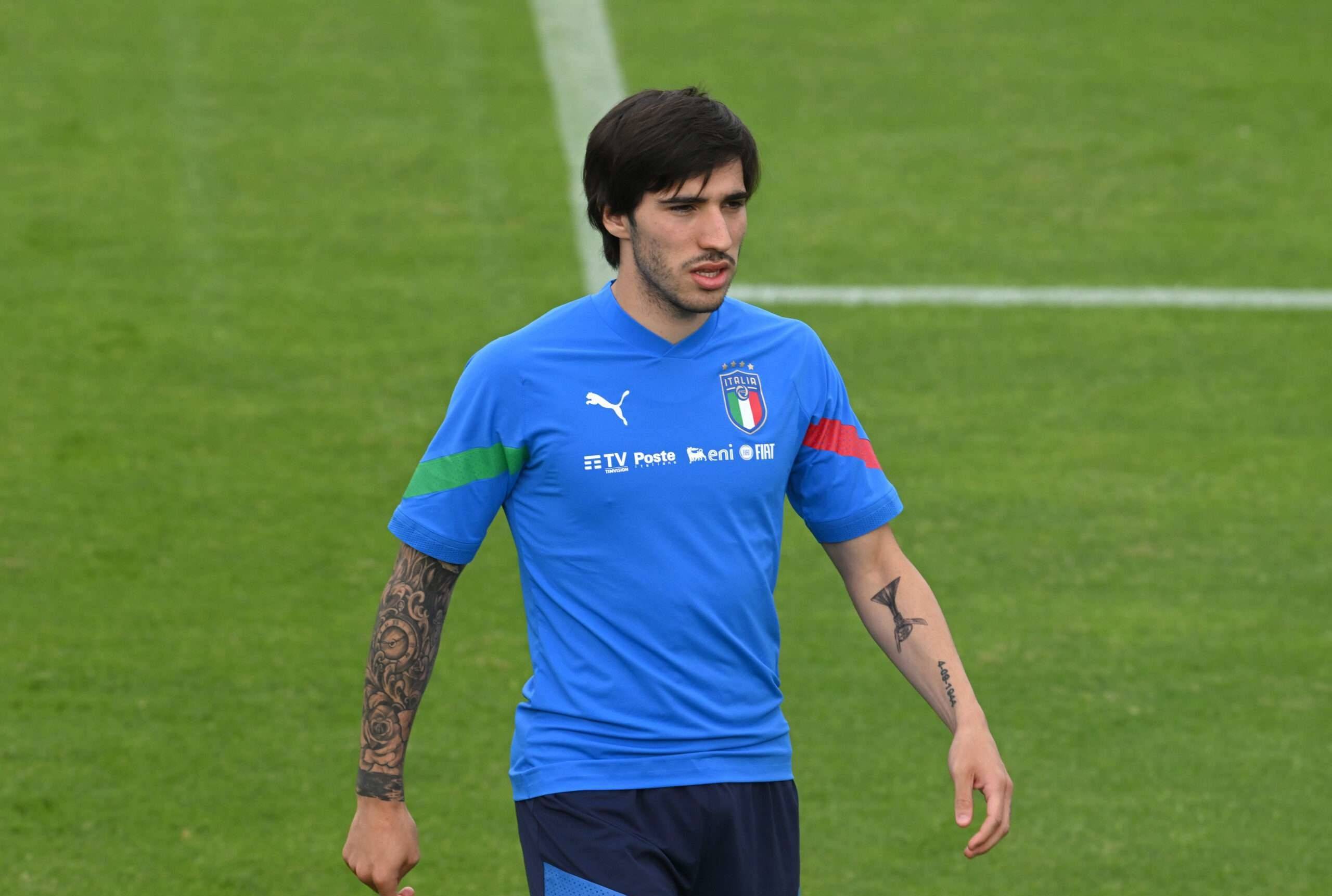 爱体育官网-意大利足坛震撼之战,全球足球狂热势在必得