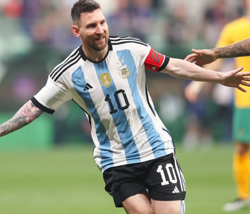 爱体育官方网站-拜仁慕尼黑大胜晋级,德冠豪门独领风骚