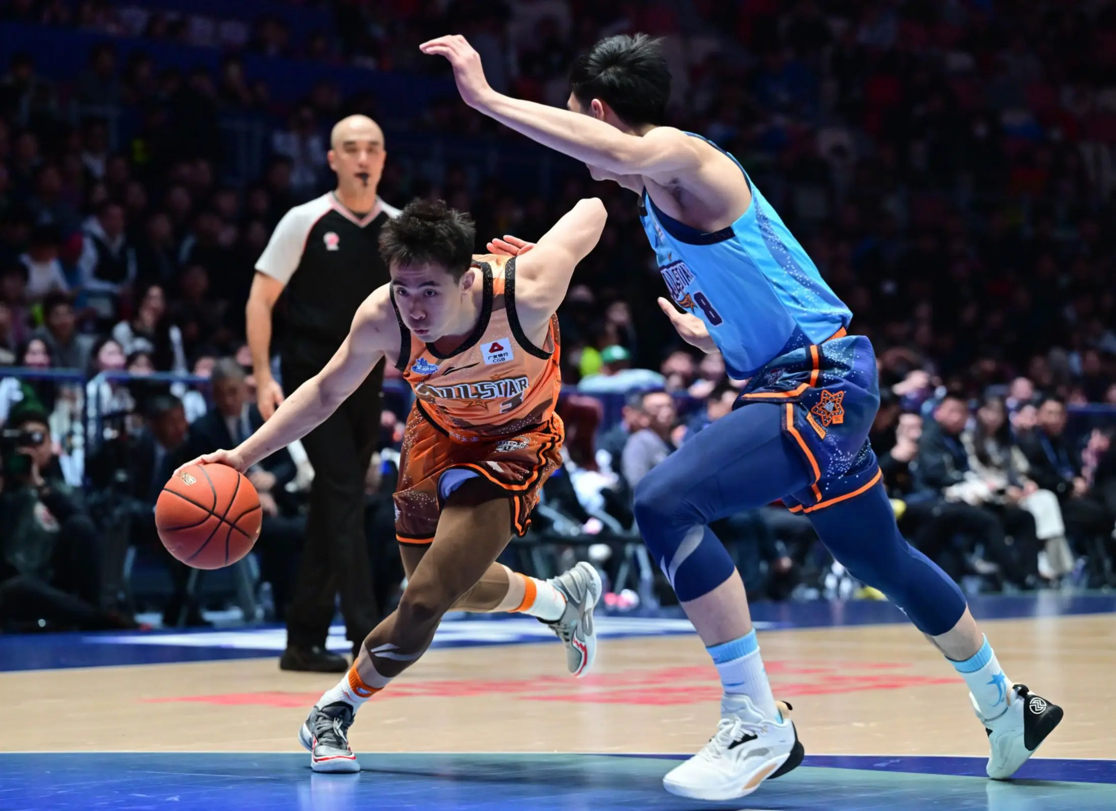 爱体育-南北对决引人瞩目,胜者晋级