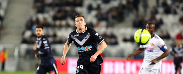 爱体育官网-瓦朗谢纳客场逆转甘冈，夺得关键胜利