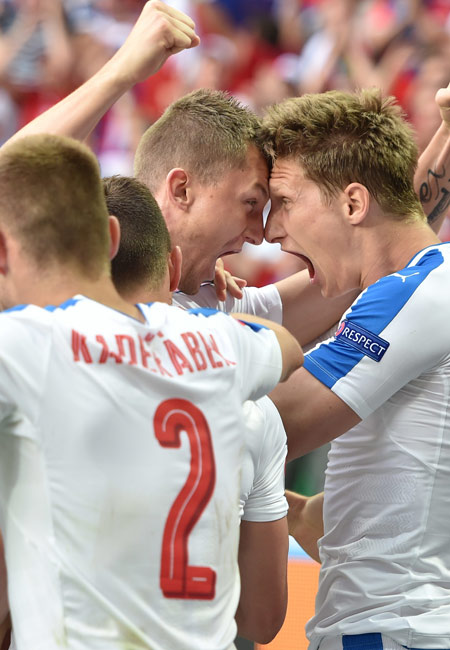 爱体育-捷克客场逼平苏格兰,晋级形势不容乐观