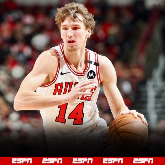 公牛年轻球员首秀表现亮眼,前途无限 公牛年轻球员首秀表现亮眼,前途无限