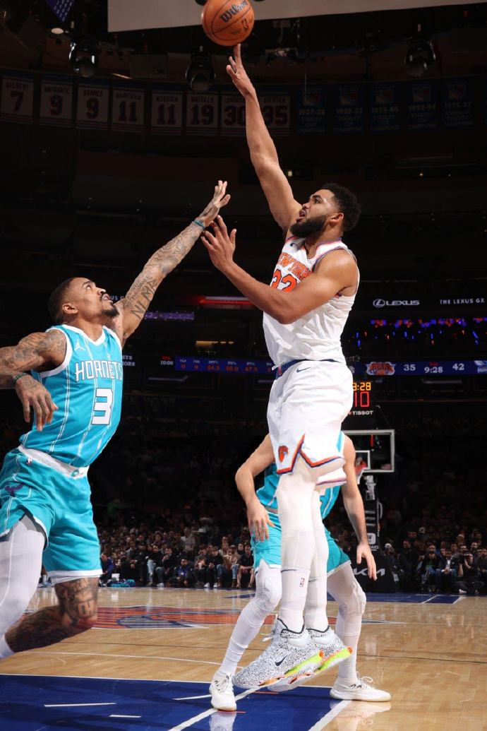 热火战胜尼克斯,安东尼得到20分 热火战胜尼克斯,安东尼得到20分