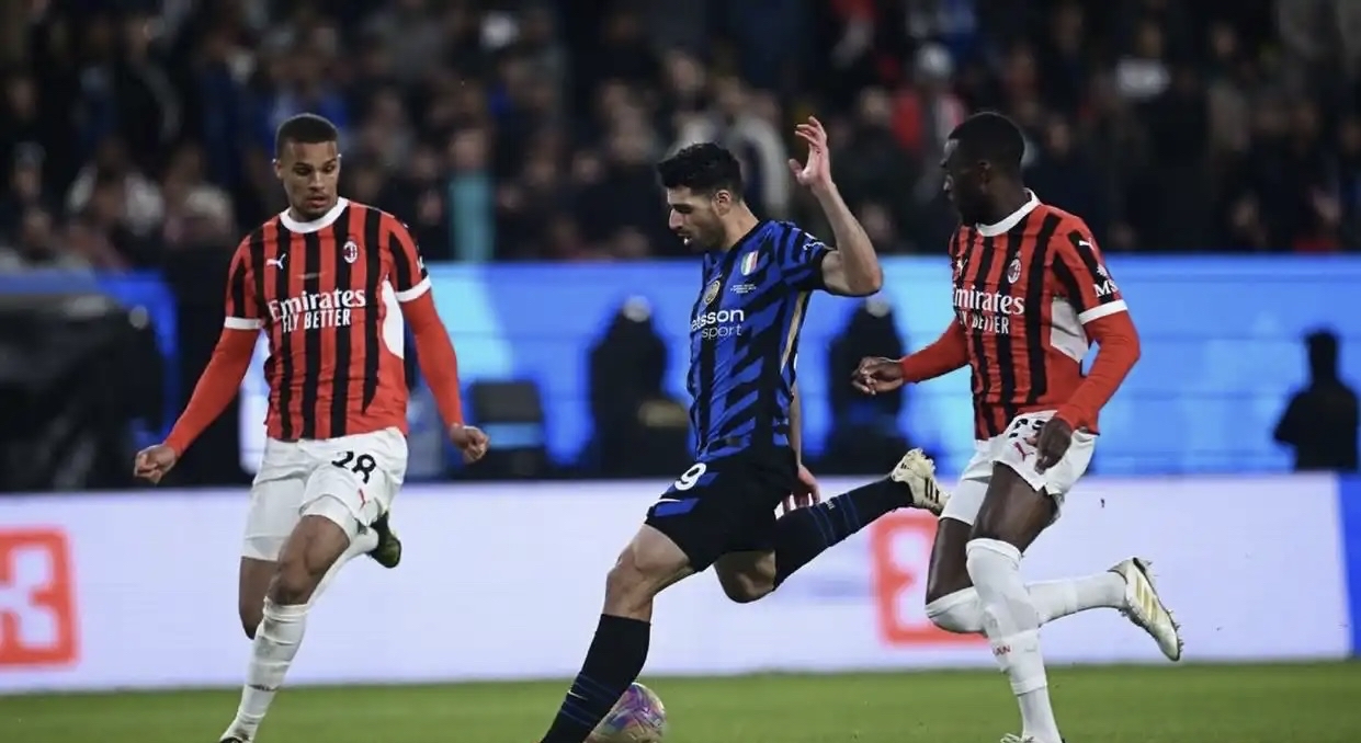 爱体育官方网站-AC米兰惨遭逆转,错失领先优势