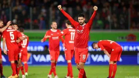 沃尔夫斯堡主场大胜,继续保持火力猛兽状态 沃尔夫斯堡主场大胜,继续保持火力猛兽状态